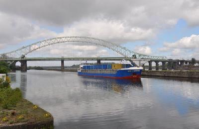peel ports barge service growth strong records seanews june