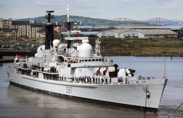 HMS Edinburgh sets sail for scrap in Turkey - SHIP RECYCLING - SeaNews